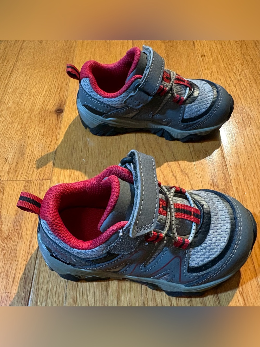 Merrell Trail Quest Sneaker Gray/Red Boys Size 6M Wide Shoe Hiking MK263182